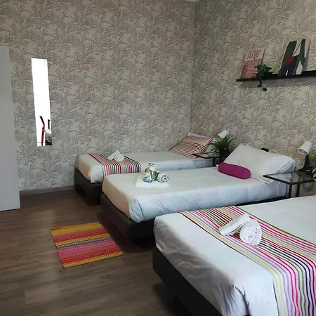 La Red Aparthotel
